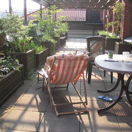 Penthouse Backpackers Hostel ออสนาบรึค ภายนอก รูปภาพ